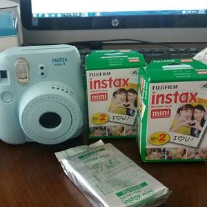 Never Been Used Fuji Film Mini8 Instant Camera